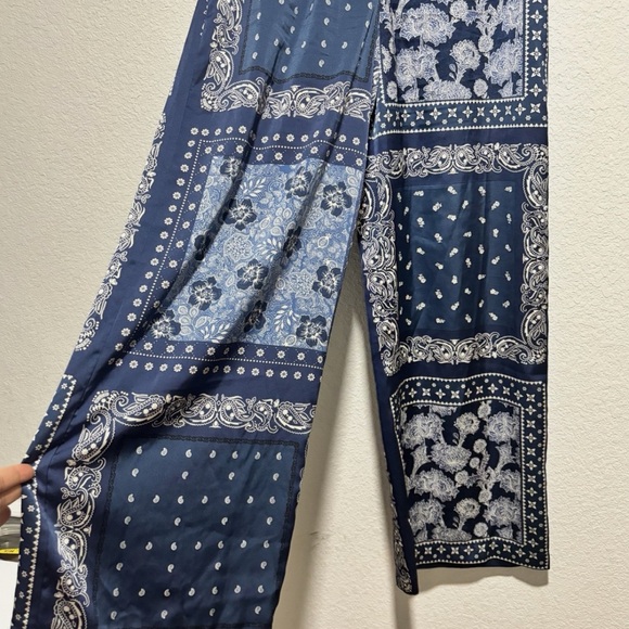 Joie Silky Bandana Pants - Picture 6 of 8